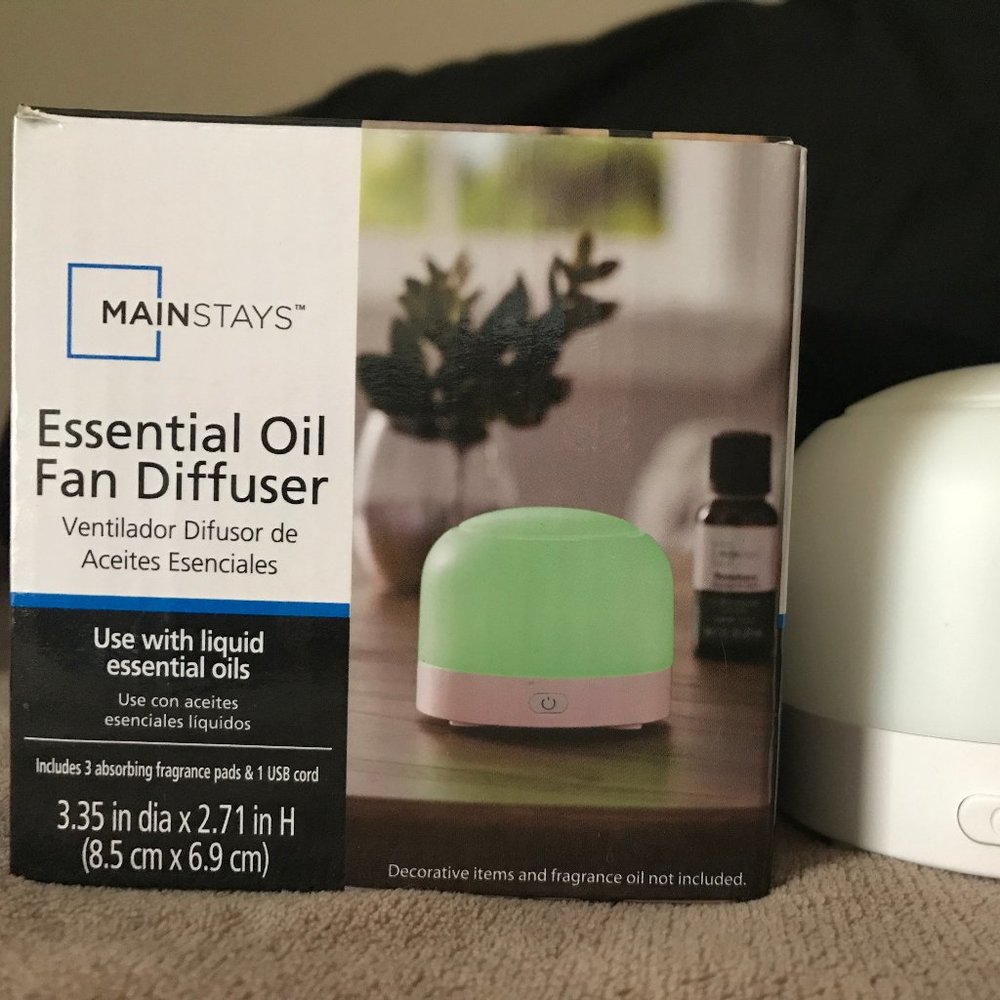 Mainstays Portable Travel Fan Diffuser in White Co